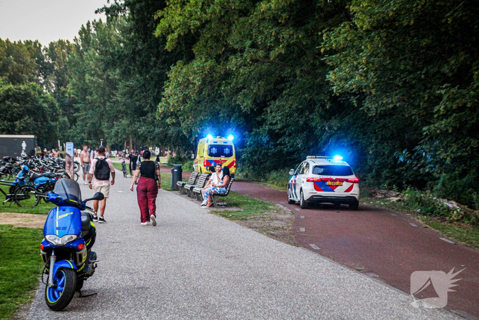Steekincident leidt tot ernstig gewonde bij drukke plas