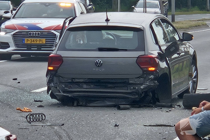 Twee auto's total-loss na aanrijding