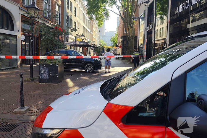 Gewonde en aanhoudingen na steekpartij