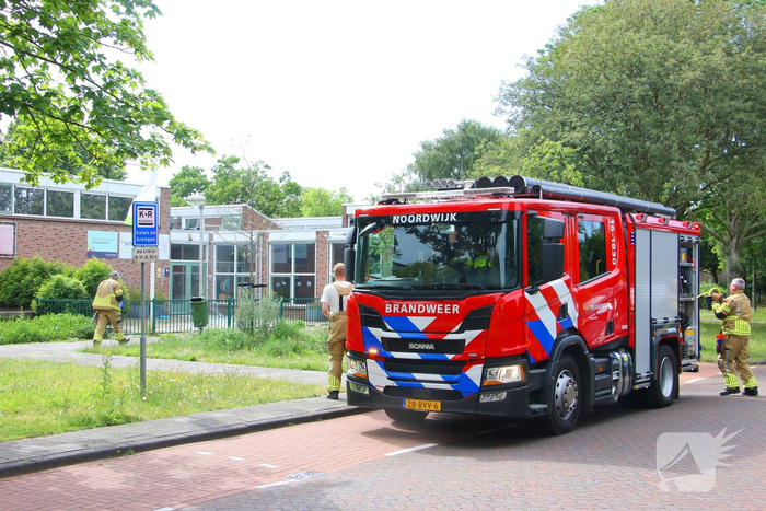 Boek uit gesloopte minibieb gehaald en in brand gestoken