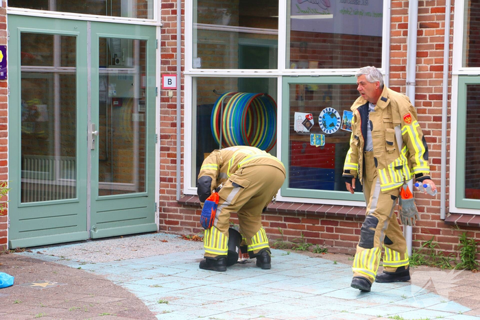 Boek uit gesloopte minibieb gehaald en in brand gestoken