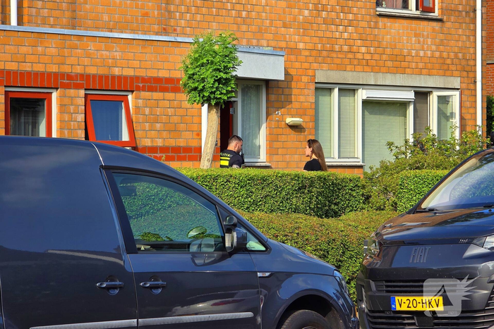 Forensische Opsporing doet onderzoek in woning