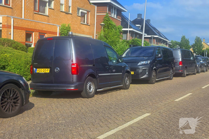 Forensische Opsporing doet onderzoek in woning