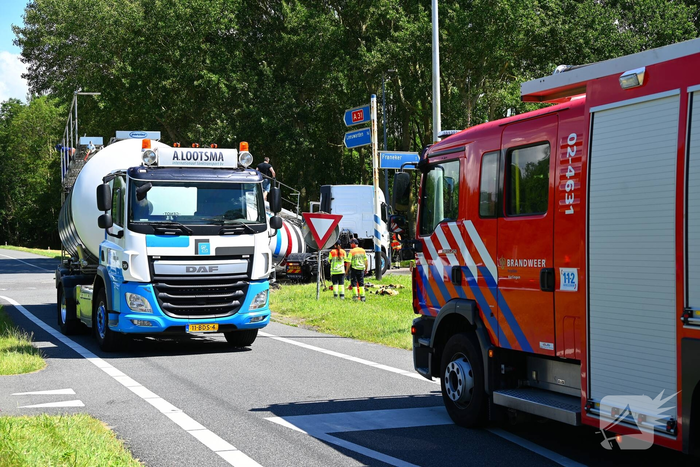 Tankoplegger schiet los tijdens transport