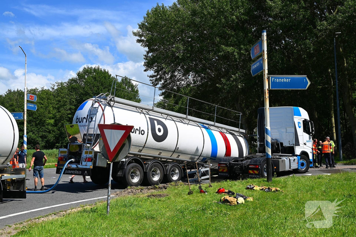 Tankoplegger schiet los tijdens transport