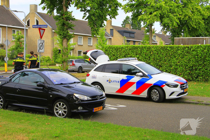 Scooterbestuurder gewond na aanrijding met auto