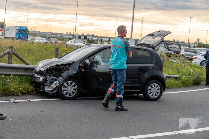 Vrouw naar ziekenhuis na aanrijding