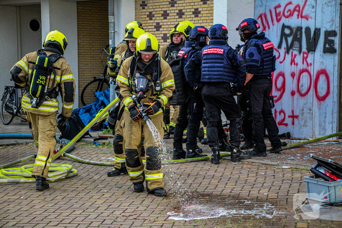 Veel gewonden en doden bij grootschalige oefening in oude brandweerkazerne, DSI arresteert schutters
