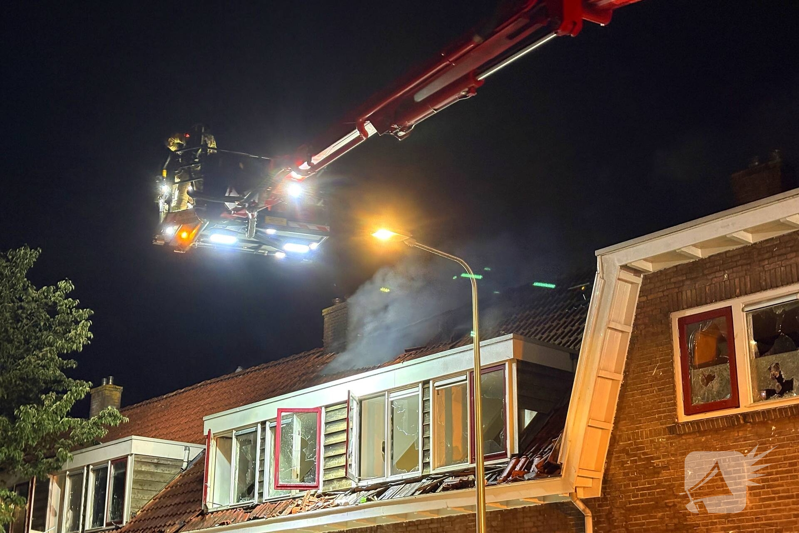 Brand in sloopwoningen onder controle