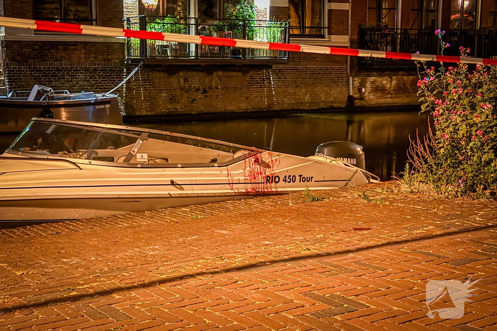 Persoon ernstig gewond na ongeval met boot