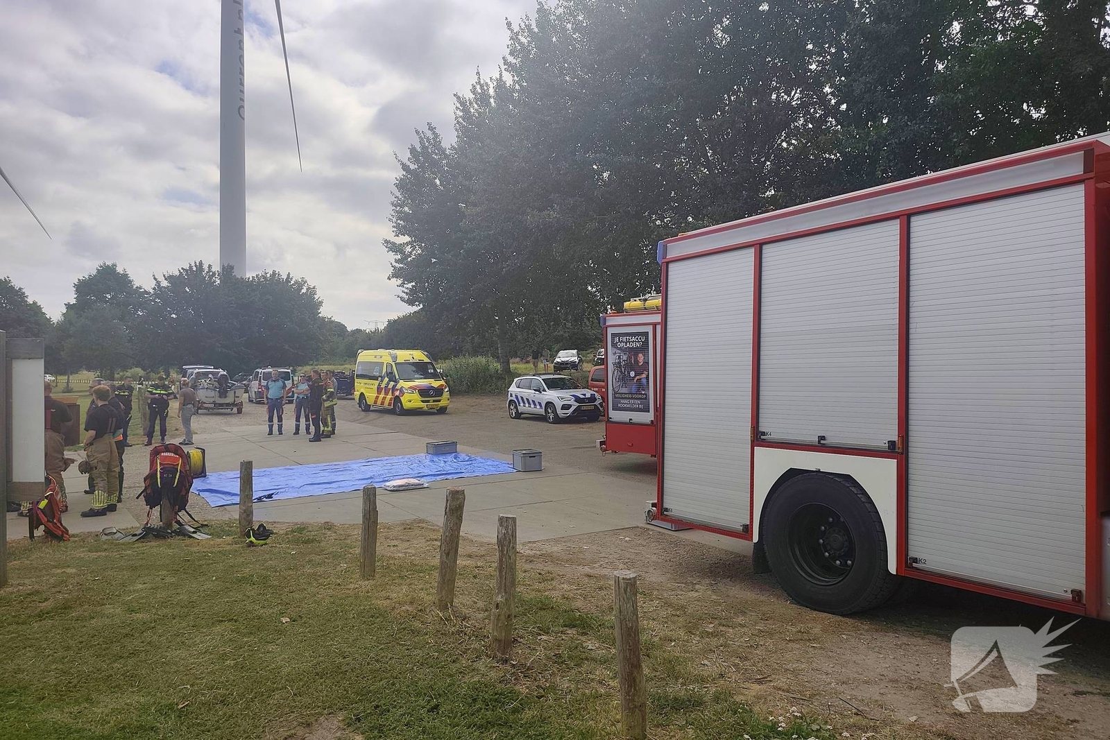 Persoon uit rivier gered nadat waterscooter zinkt