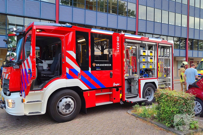 Brand in flatwoning leidt tot ontruiming
