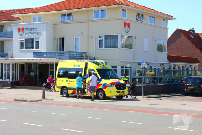 Fietser gewond bij botsing met personenauto