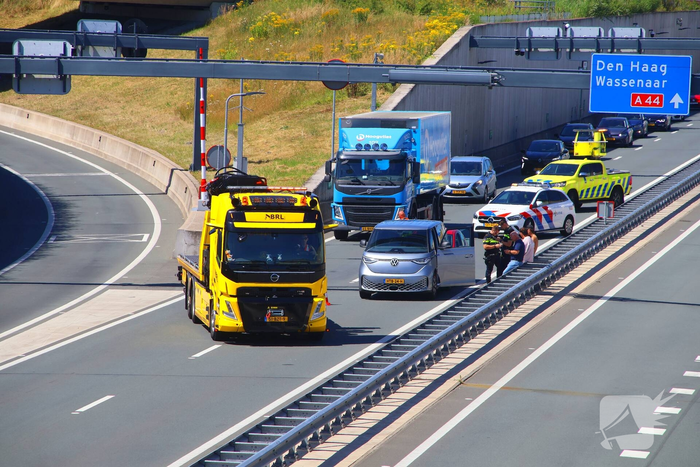 Kop-staartbotsing bij tunnel leidt tot afsluiting van rijstrook