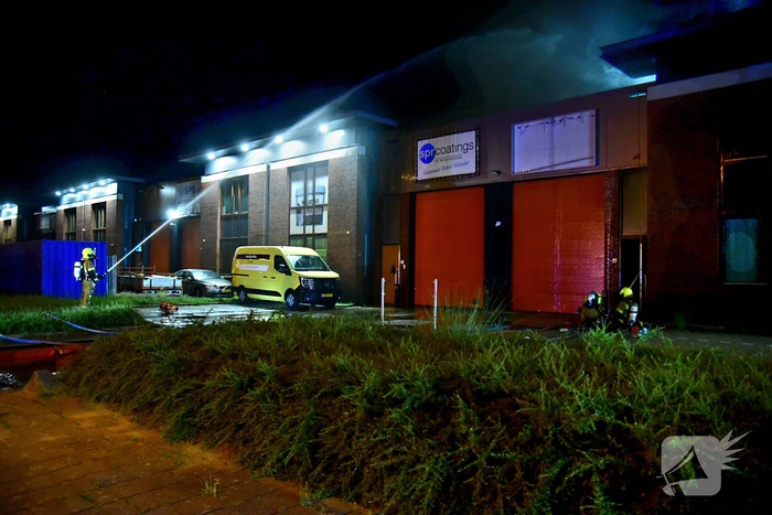 Zeer grote brand in bedrijfspand