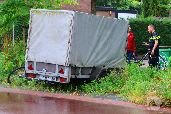 Fietser gewond bij aanrijding met losgeschoten aanhanger
