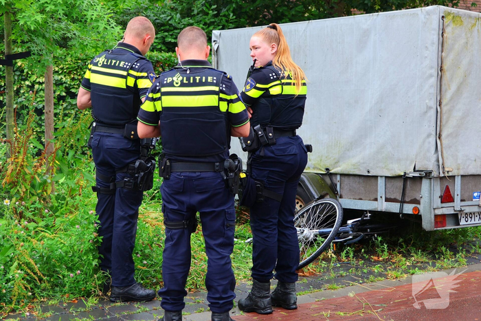 Fietser gewond bij aanrijding met losgeschoten aanhanger