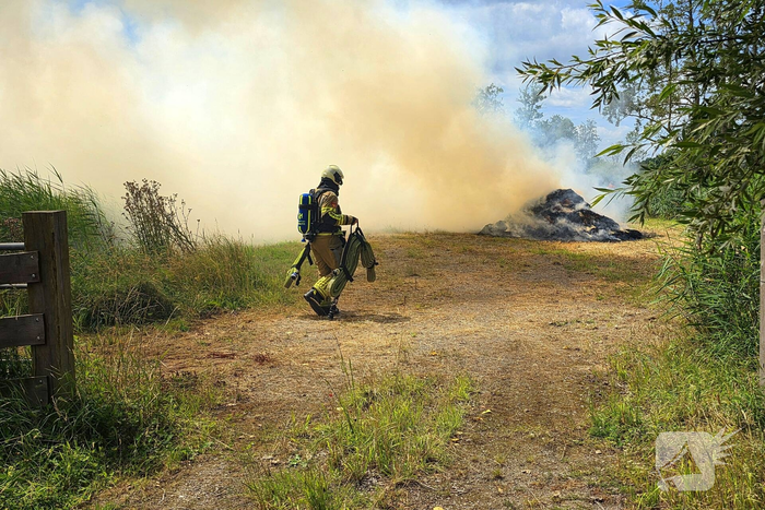 Grote rookontwikkeling door buitenbrand