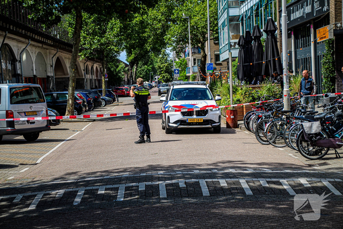 Politie vind mes na steekpartij, slachtoffer naar het ziekenhuis