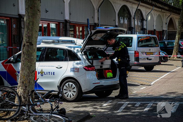 Politie vind mes na steekpartij, slachtoffer naar het ziekenhuis