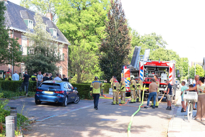 Brand in gemeentehuis vergt grote inzet brandweer