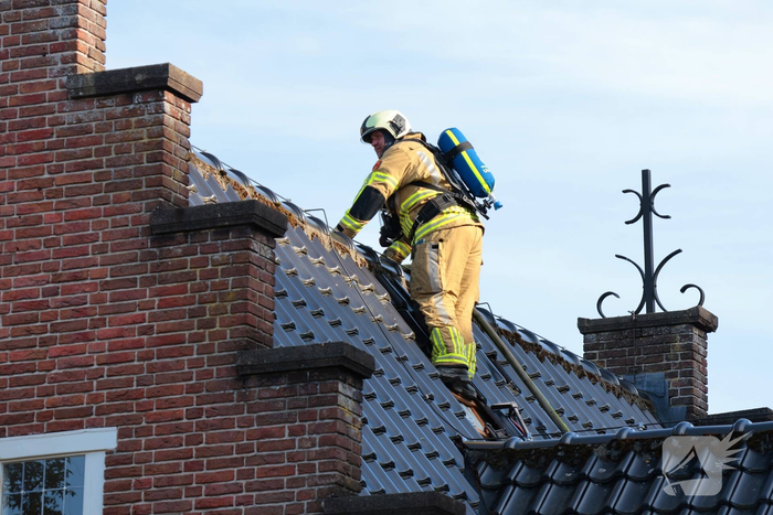 Brand in gemeentehuis vergt grote inzet brandweer
