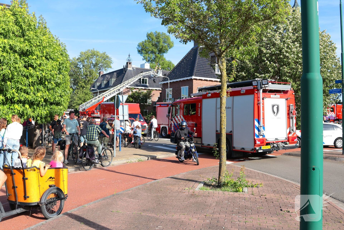 Brand in gemeentehuis vergt grote inzet brandweer