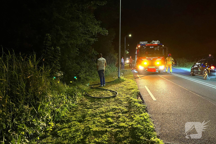 Uitslaande brand op boot in nachtelijke uren