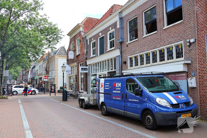 Brandweer in actie wegens gaslekkage tijdens sloopwerkzaamheden