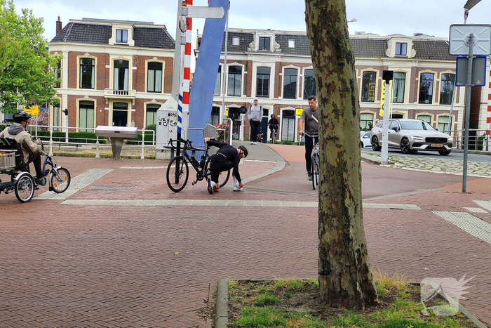 Wielrenner in botsing met personenauto