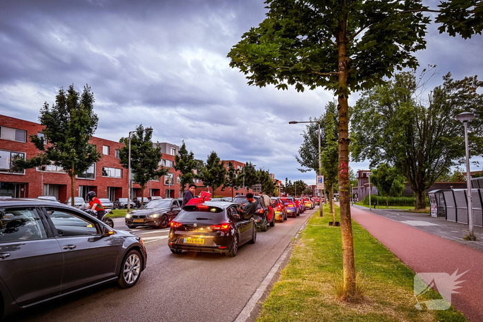Veel onrust na wedstrijd: politie bekogeld met vuurwerk