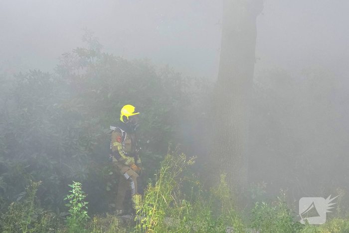 Veel rookontwikkeling bij brand in bosgebied