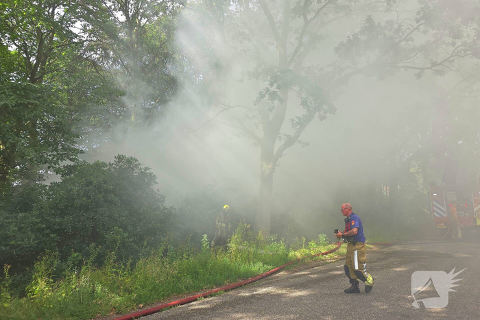Veel rookontwikkeling bij brand in bosgebied