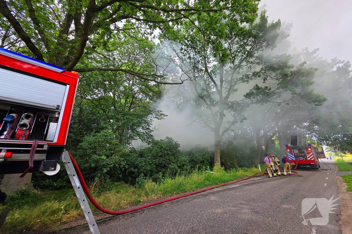 Veel rookontwikkeling bij brand in bosgebied