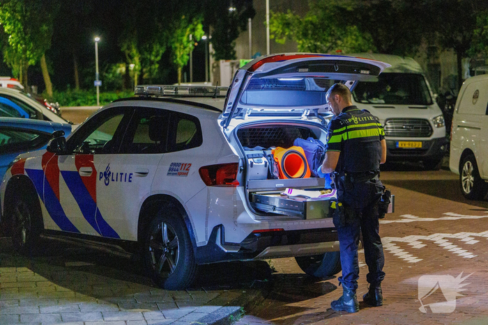 Explosief beschadigt entree woongebouw