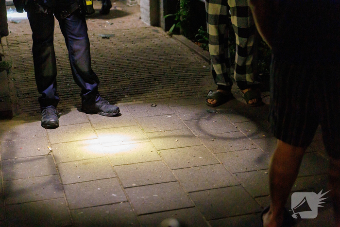 Explosief beschadigt entree woongebouw