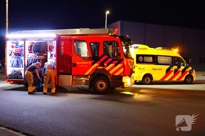 Brandweer bevrijdt bekneld slachtoffer na zware aanrijding