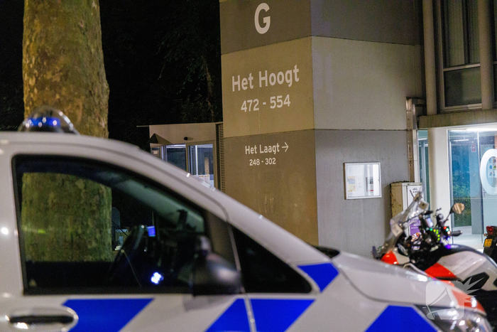 Steekincident in flat leidt tot gewonde en arrestatie
