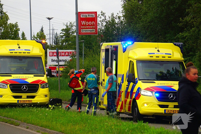 Scooterijder gewond bij aanrijding met auto