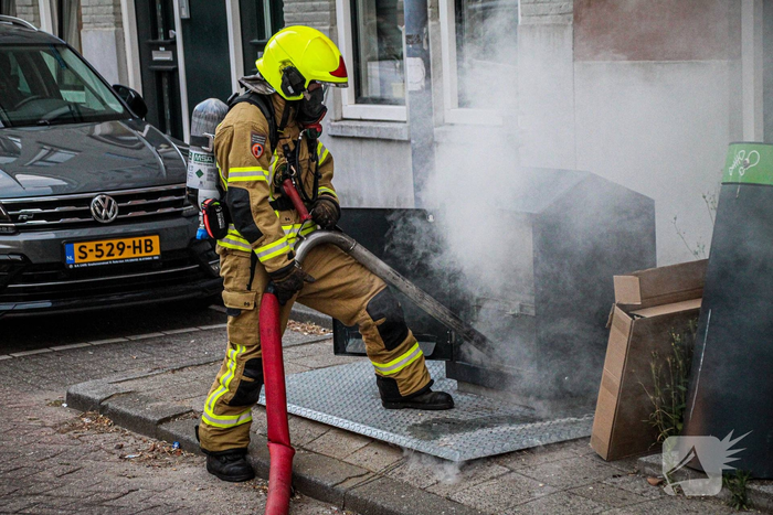 Brand in ondergrondse container veroorzaakt flinke rookontwikkeling
