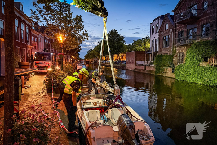 Persoon ernstig gewond na ongeval met boot