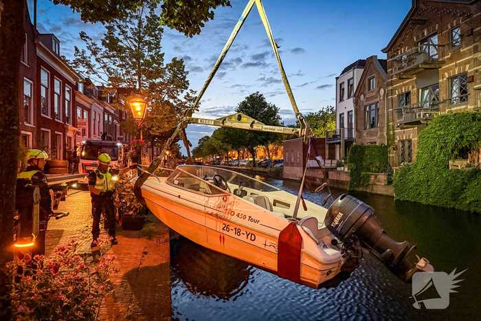 Persoon ernstig gewond na ongeval met boot
