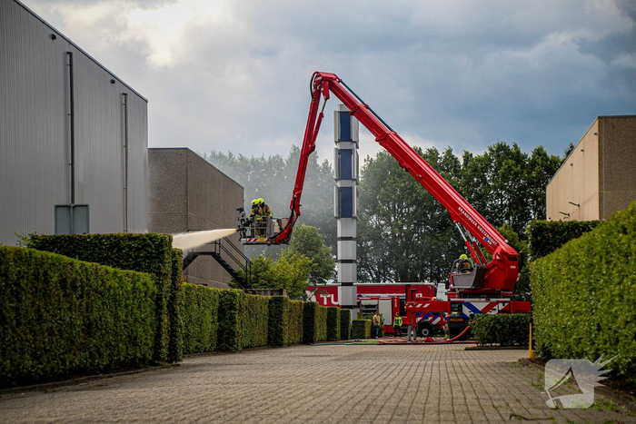Brand in container leidt tot grote rookontwikkeling