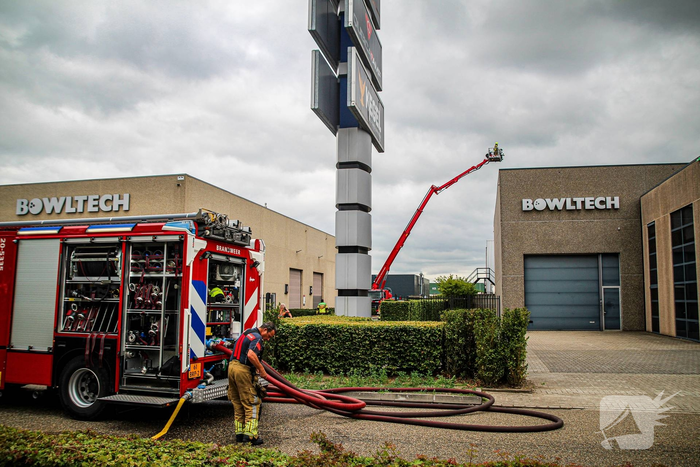 Brand in container leidt tot grote rookontwikkeling