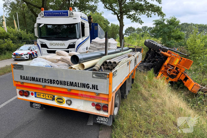 Vrachtwagen veroorzaakt ongeval met gewonde bestuurder