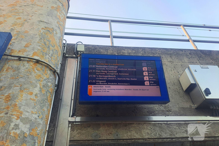 Verstoring treindienst door gestrande trein