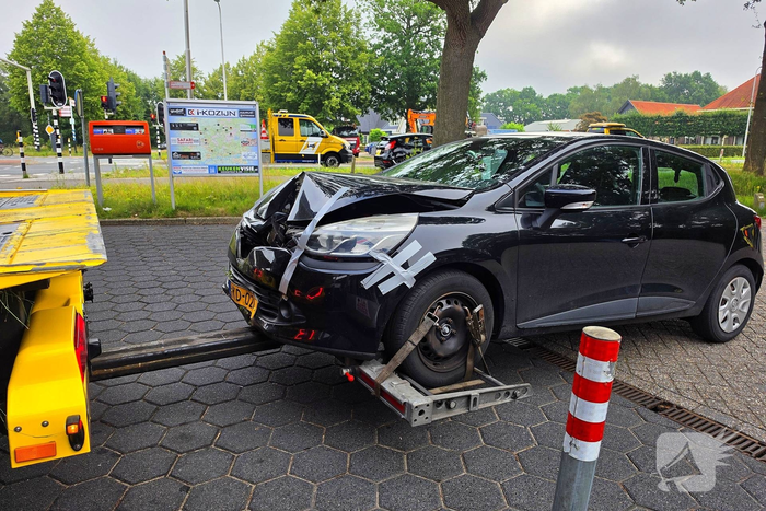 Bestuurder na aanrijding naar tankstation gereden