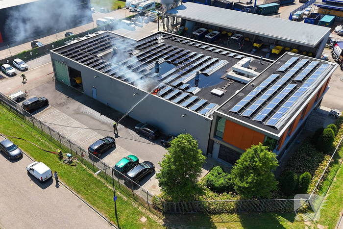 Zonnepanelen betrokken bij gebouwbrand