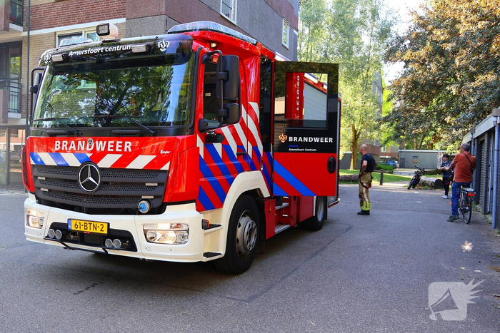 Brandweer dooft brand in bosschages