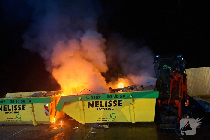 Containerbrand veroorzaakt grote rookontwikkeling